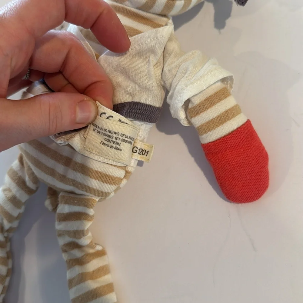 Apple‎ Park Organic Farm Buddies Pig Plush Karate Piggy Rattle